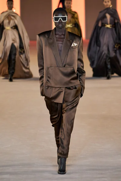 Look 53